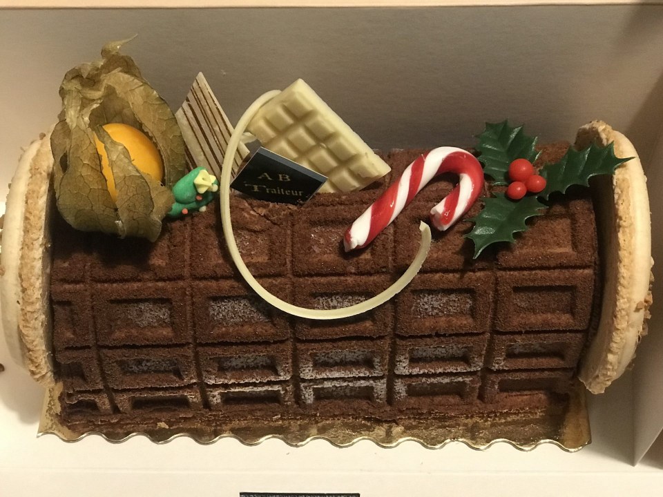 Bûche de Noël décorative chocolatée